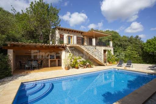 Finca Es Biali, Pool, überdachte Terrasse, Haus