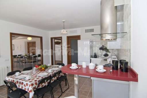 Finca Leda Can Picafort, Küche, Theke, Esstisch