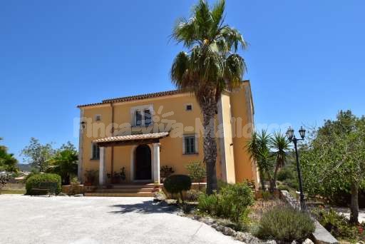 Finca Magda Cas Concos, Haus, Einfahrt