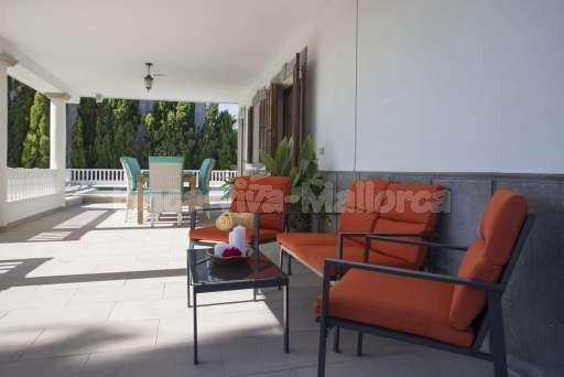 Finca Can Mosilla, überdachte Terrasse, Lounge