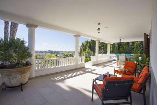 Finca Can Mosilla, überdachte Terrasse, Lounge, Ausblick