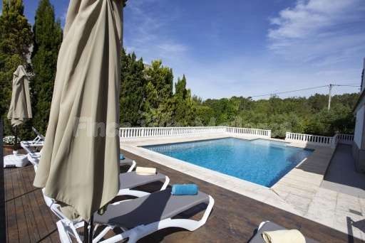 Finca Can Mosilla, Terrasse, Pool, Sonnenliege, Sonnenschirm