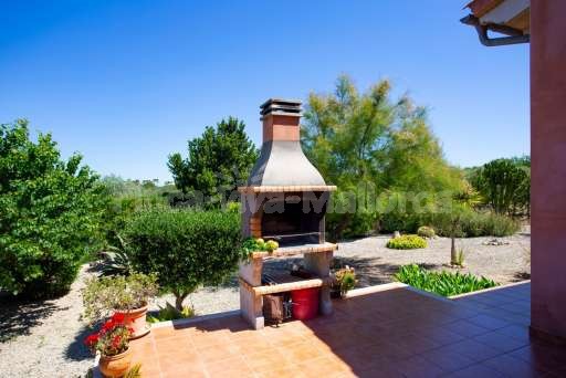 Finca Olivo Muro, gemauerter Grill, Terrasse, Garten