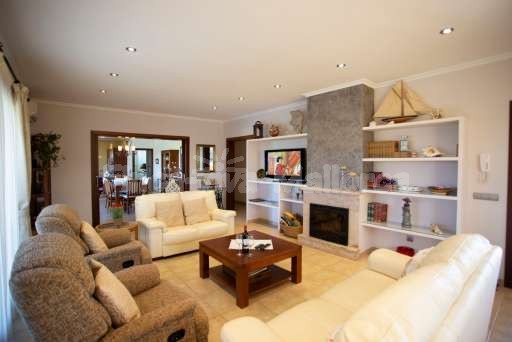 Finca Olivo Muro, Wohnzimmer, Sessel, Sofa, Fernseher