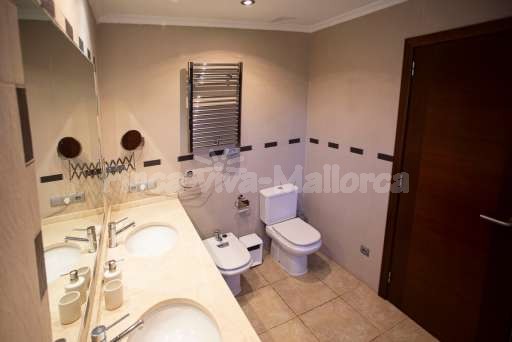 Finca Olivo Muro, Badezimmer, Badewanne