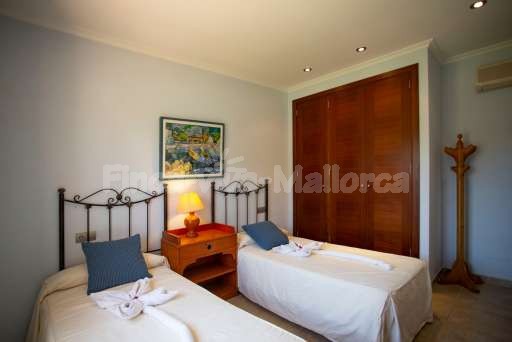 Finca Olivo Muro, Schlafzimmer, Einzelbett, Schrank