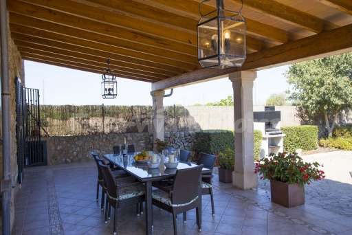 Finca Perrotti Manacor, überdachte Terrasse, Essbereich