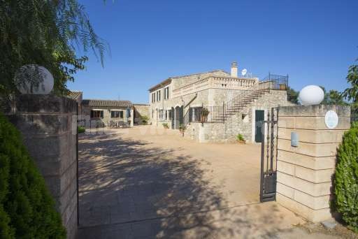 Finca Perrotti Manacor, Einfahrt, Innenhof, Haus