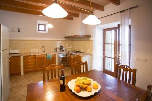 Finca Perrotti Manacor, Küche, Esstisch