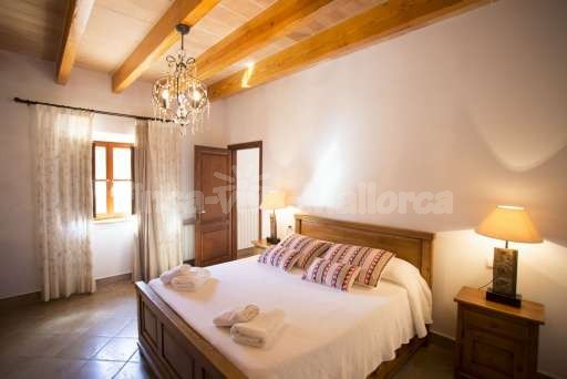 Finca Perrotti Manacor, Schlafzimmer, Doppelbett
