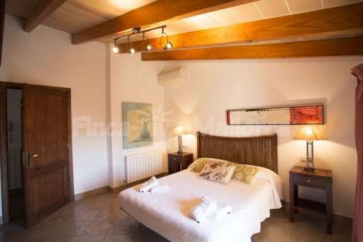 Finca Perrotti Manacor, Schlafzimmer, Doppelbett