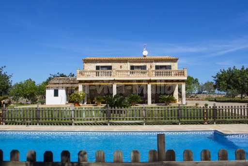 Finca Sareta Santa Margalida, Haus, umzäunter Pool, Garten, Terrasse