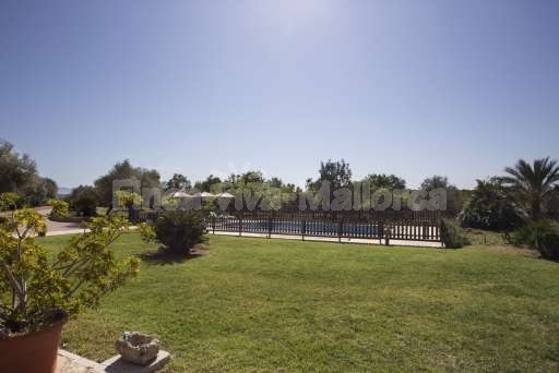 Finca Sareta Santa MargalidaGarten, umzäunter Pool
