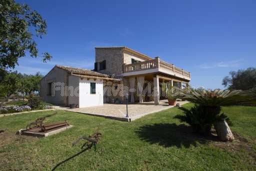 Finca Sareta Santa Margalida, Haus, überdachte Terrasse, Balkon, Garten