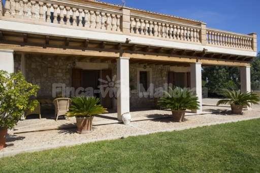 Finca Sareta Santa Margalida, überdachte Terrasse