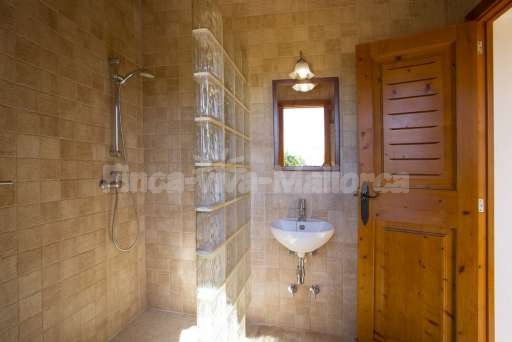 Finca Sareta Santa Margalida, Badezimmer, Dusche, Spiegel