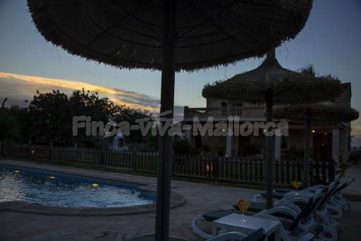 Finca Sareta Santa Margalidaumzäunter Pool, Haus, Garten, Sonnenschirm
