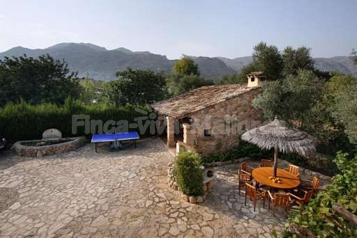 Finca Sergi Pollenca, Haus, Terrasse, Esstisch, Aussicht, Berge