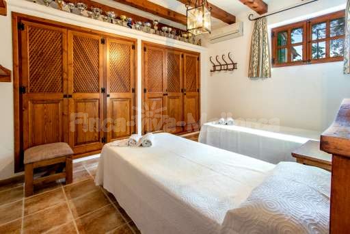 Finca Sergi Pollenca, Schlafzimmer, Einzelbett, Doppelzimmer