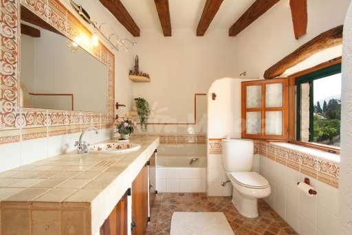 Finca Sergi Pollenca, Badezimmer, Badewanne