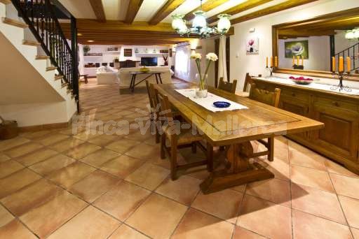 Finca Turell Buger, Esszimmer, Esstisch, Wohnzimmer