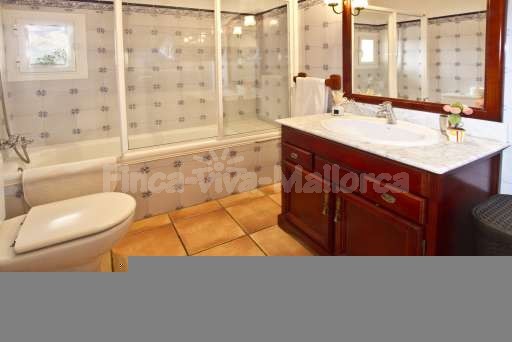 Finca Turell Buger, Badezimmer, Dusche, Badewanne