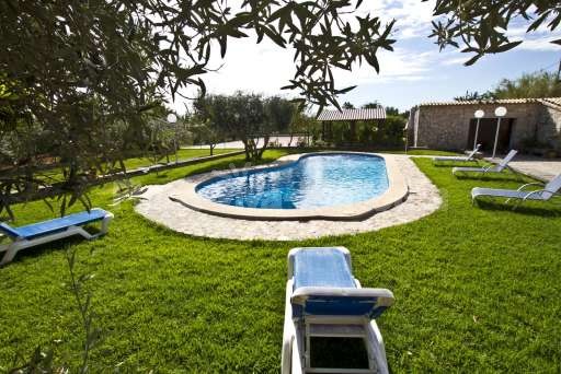Finca Turell Buger, Pool, Garten, Sonnenliege