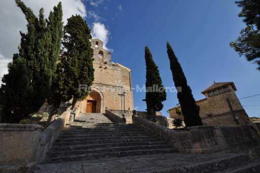 Kirche von Selva Mallorca  (1).JPG