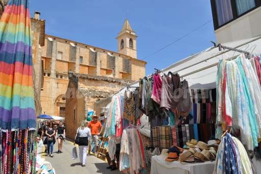 Wochenmarkt in Santanyi
