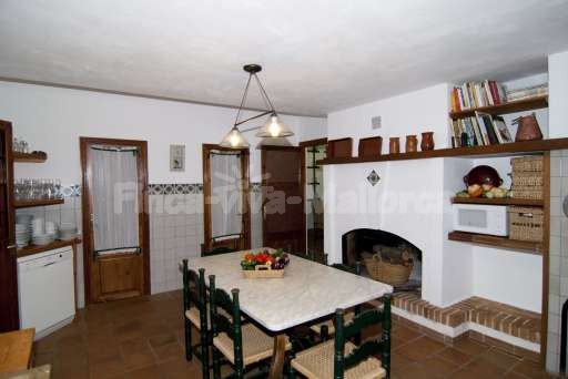 Finca Sabini Binisalem, Küche, Esszimmer, Esstisch