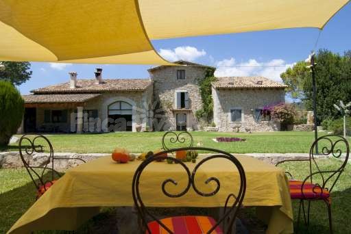 Finca Sabini Binisalem, Esstisch, Sitzgelegenheit, beschattet, Garten, Haus