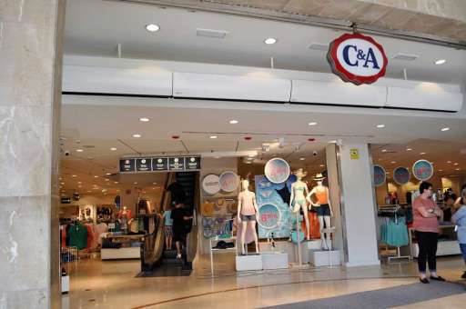 Shoppen-in-der-Innenstadt-von-Palma