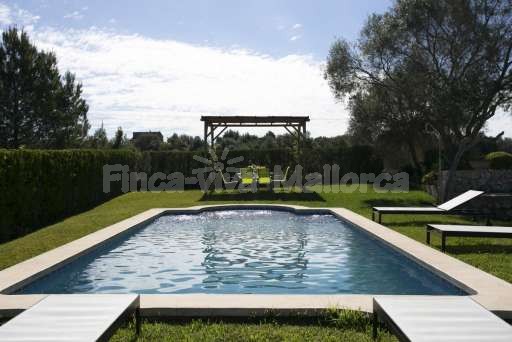 Finca Son Burguet, Garten, Pool Sonnenliege