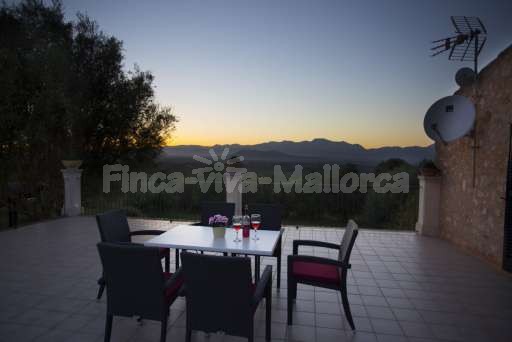 Finca Son Burguet, Terrasse, Esstisch, Ausblick