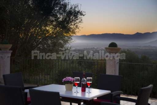 Finca Son Burguet, Terrasse, Ausblick, Esstisch