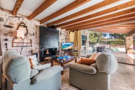 Villa Creveta Pollenca, Wohnzimmer, Sofa, TV
