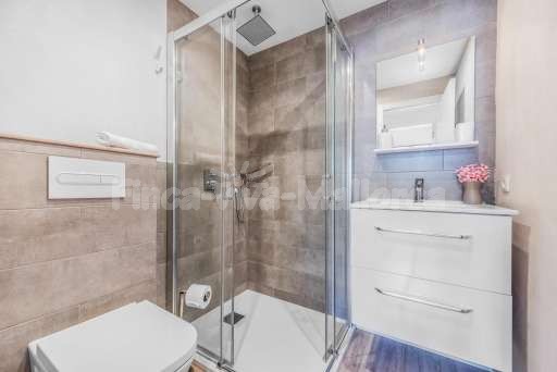 Villa Orell Cala San Vicente, Badezimmer, ebenerdige Dusche