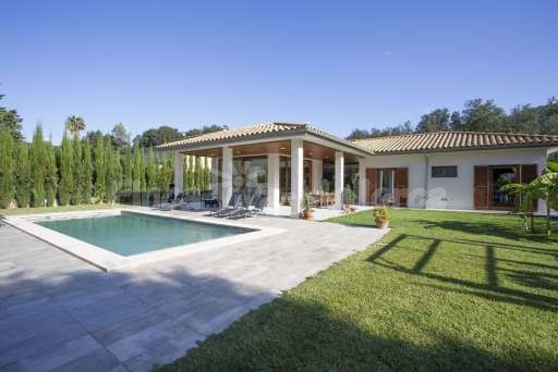 Villa Sontura Sa Pobla, Haus, Garten, Pool, überdachte Terrasse