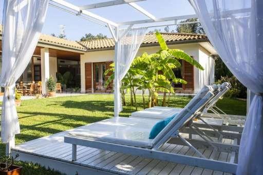 Villa Sontura Sa Pobla, Garten, Haus, Himmelbett