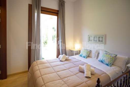 Villa Sontura Sa Pobla, Schlafzimmer, Doppelbett