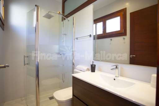 Villa Sontura Sa Pobla Badezimmer, Dusche