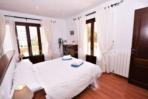 Villa Viva Cala Santanyi, Schlafzimmer, Doppelbett