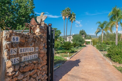 REFUGI DE LES AGUILES